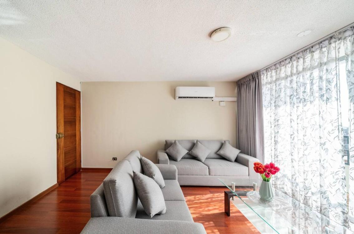 Apartamentos Estela En Alameda Colonial - 5Km Aeropuerto Jorge Chavez Lima Eksteriør billede